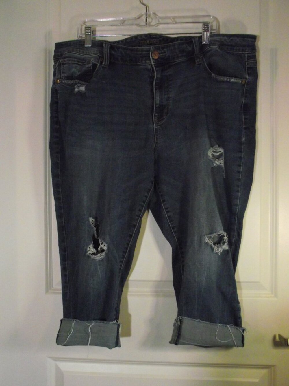 WOMENS 22W Maurices mid-rise CROPPED DISTRESSED WASHED  BLUE DENIM JEANS